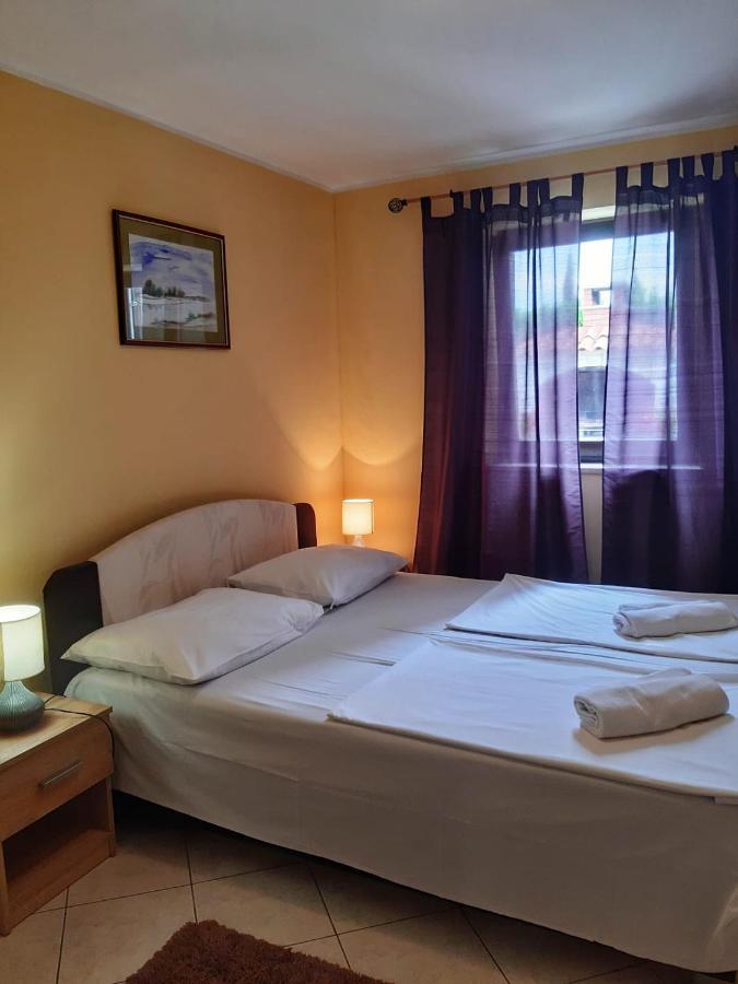Apartments Angela Zbandaj Экстерьер фото