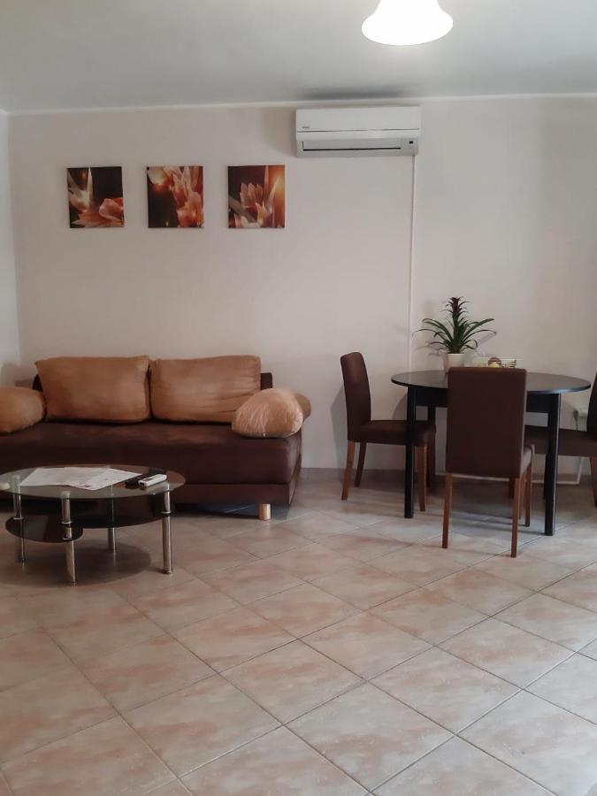 Apartments Angela Zbandaj Экстерьер фото