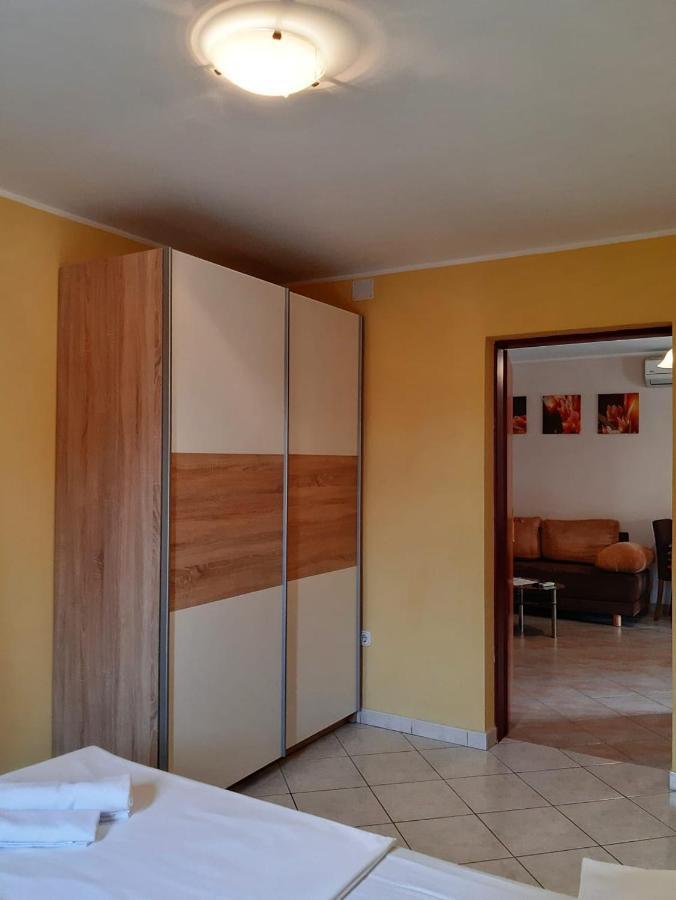 Apartments Angela Zbandaj Экстерьер фото