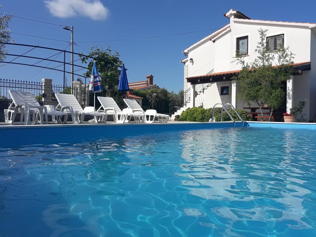 Apartments Angela Zbandaj Экстерьер фото